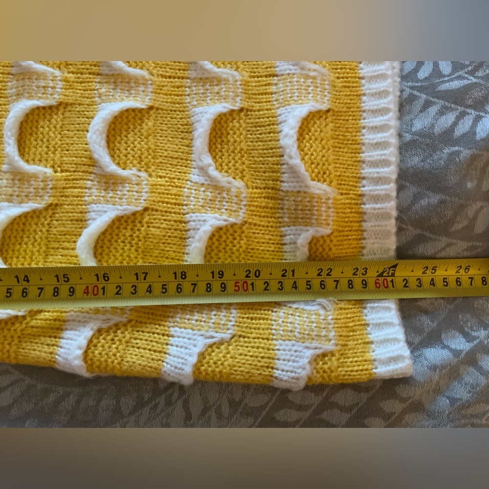 Vintage Textured Yellow and White Women's Sweater - Picture 6 of 6